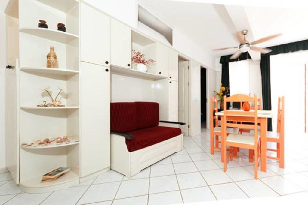 Holiday Aparthotel Santa Maria Dış mekan fotoğraf